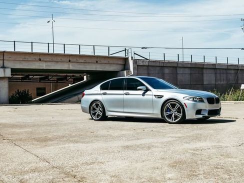 Used 2013 BMW M5 RWD image 19