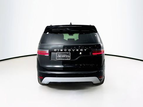 Used 2025 Land Rover Discovery Metropolitan Edition image 6