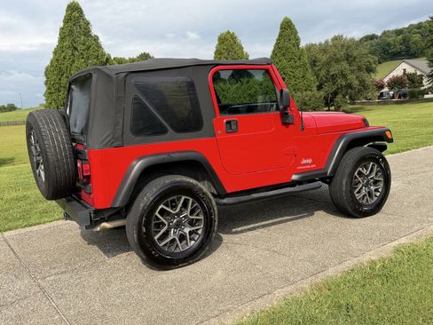 Used 2006 Jeep Wrangler X AWD/4WD image 14