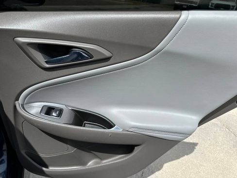 Certified 2017 Chevrolet Malibu LT w/ Leather Package FWD image 23