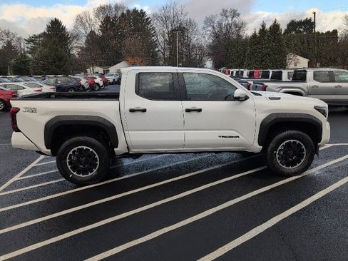 New 2025 Toyota Tacoma TRD Off-Road image 2