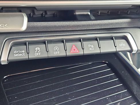 New 2026 Audi Q3 quattro 2.0T AWD/4WD image 11