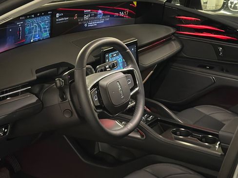 New 2026 Lincoln Nautilus Premier AWD/4WD image 13