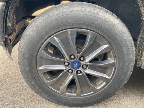 Used 2018 Ford F150 XLT w/ Equipment Group 302A Luxury AWD/4WD image 14
