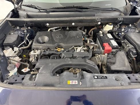 Used 2021 Toyota RAV4 XLE image 30