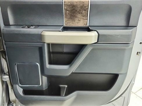 Used 2022 Ford F250 Lariat image 29