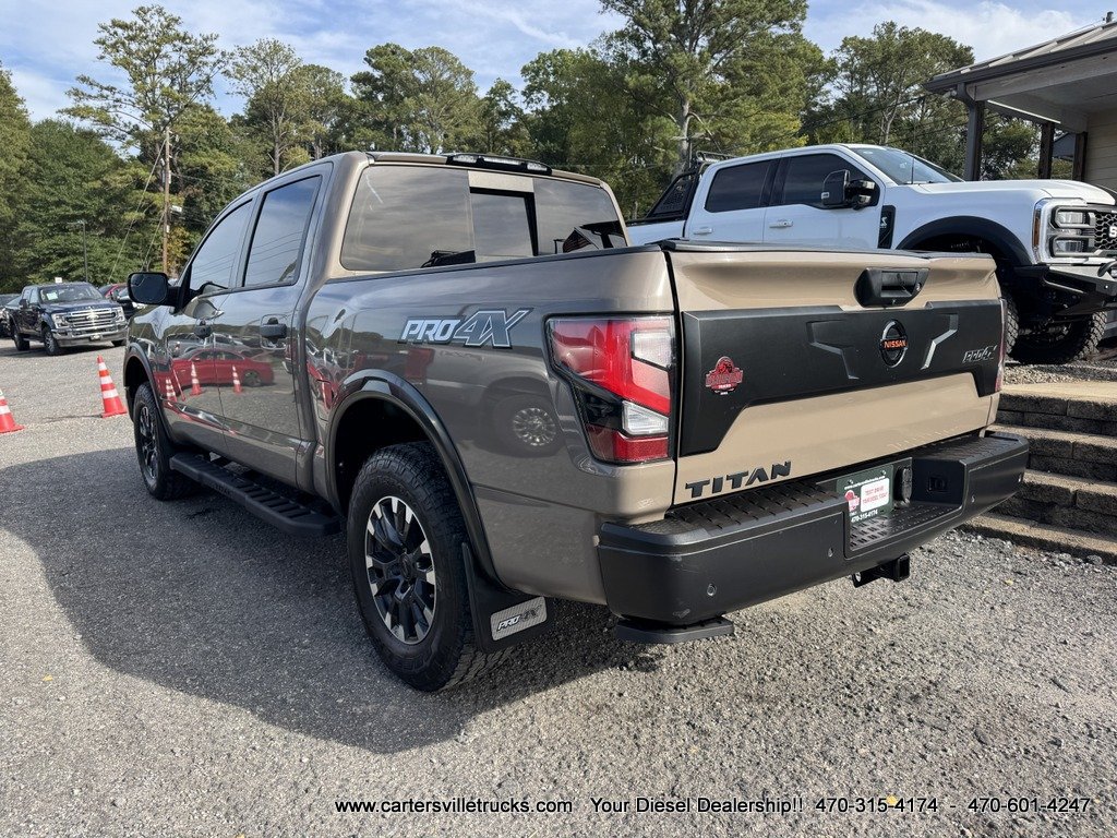Used 2021 Nissan Titan PRO-4X w/ Pro-4x Convenience Package AWD/4WD image 10