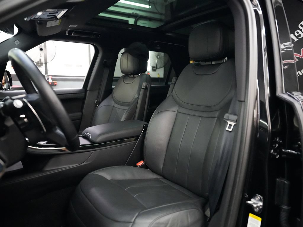 Used 2024 Land Rover Range Rover Sport SE AWD/4WD image 28