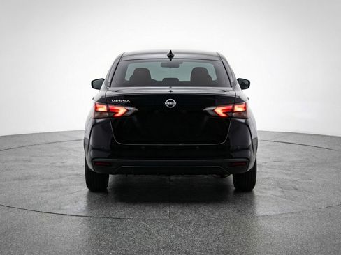 Used 2025 Nissan Versa SV image 7