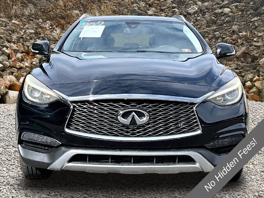 Used 2017 INFINITI QX30 AWD image 3