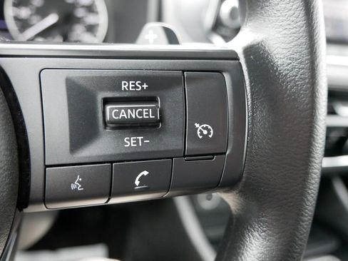 Used 2023 Nissan Rogue S image 25