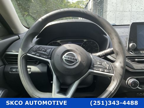 Used 2022 Nissan Altima 2.5 SV FWD image 18