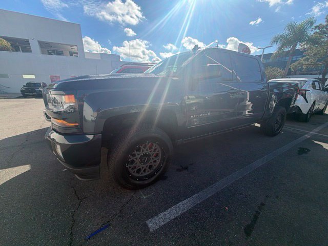 Used 2018 Chevrolet Silverado 1500 LT w/ All Star Edition AWD/4WD image 6