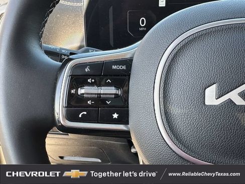 Used 2025 Kia Sorento SX FWD image 15