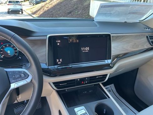 New 2026 Volkswagen Atlas SE image 21