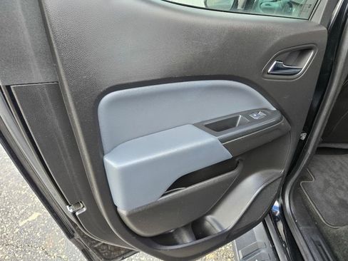 Used 2018 Chevrolet Colorado Z71 AWD/4WD image 34
