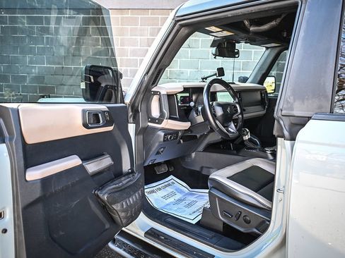 Used 2022 Ford Bronco Wildtrak AWD/4WD image 7