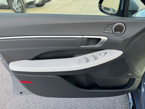 New 2025 Hyundai Sonata Limited image 12