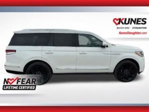 Used 2022 Lincoln Navigator Reserve AWD/4WD image 11