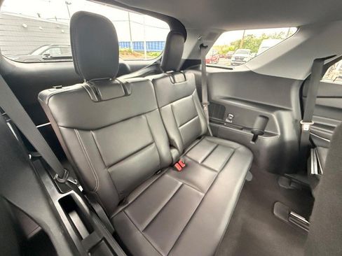 Certified 2023 Ford Explorer Limited w/ Equipment Group 301A AWD/4WD image 14