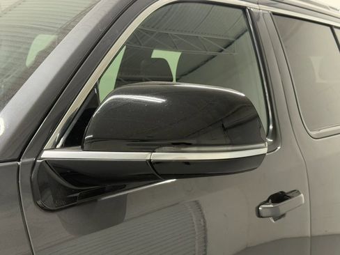 Used 2024 Jeep Wagoneer Series II w/ Flexible Seating Group image 16