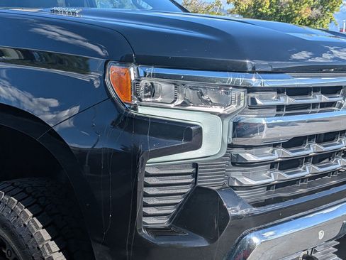 Used 2023 Chevrolet Silverado 1500 LTZ w/ Technology Package AWD/4WD image 10