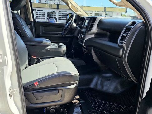 Used 2020 RAM 2500 Tradesman w/ Chrome Appearance Group AWD/4WD image 16