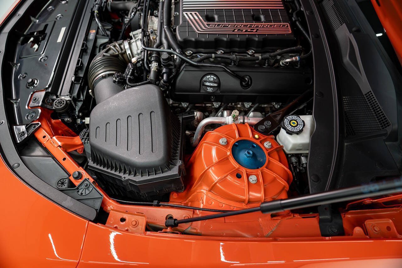 Used 2019 Chevrolet Camaro ZL1 RWD image 12