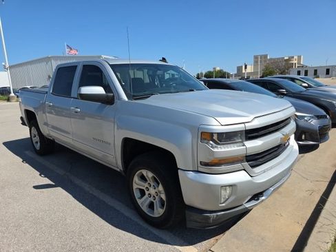 Used 2018 Chevrolet Silverado 1500 LT w/ All Star Edition AWD/4WD image 7