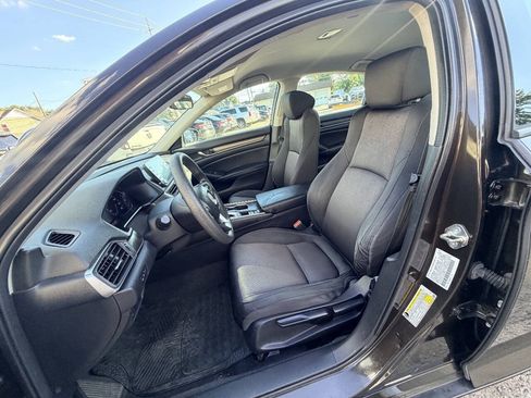 Used 2018 Honda Accord LX image 37
