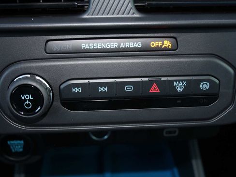 New 2025 Ford Maverick XLT w/ XLT Luxury Package image 36