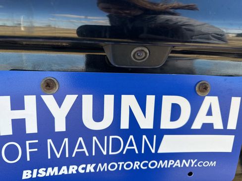 Used 2019 Jeep Cherokee Latitude w/ Cold Weather Group image 6