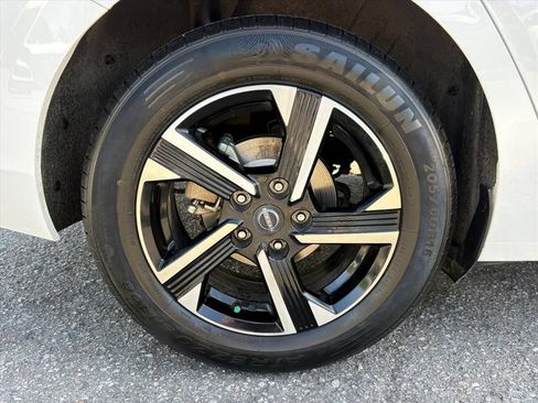 Used 2024 Nissan Sentra SV FWD image 24