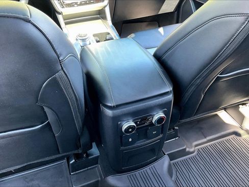 Used 2024 Ford Explorer XLT w/ Equipment Group 202A image 33