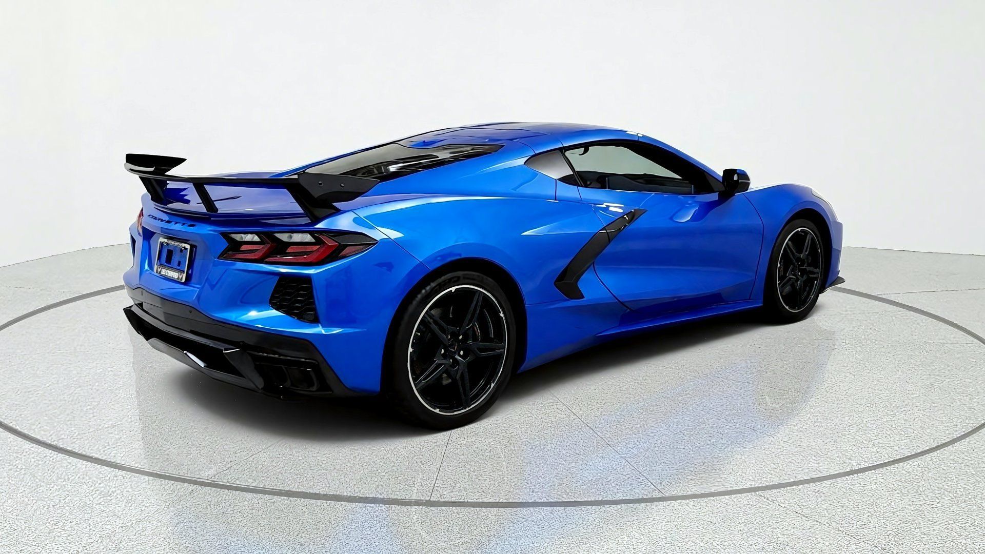 Used 2025 Chevrolet Corvette Stingray Premium Cpe w/ Z51 Performance Package RWD image 5