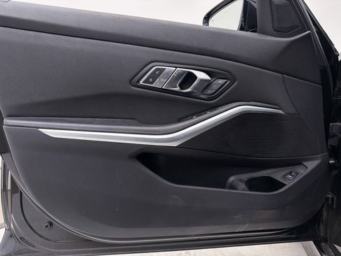 Used 2019 BMW 330i Sedan w/ Convenience Package image 17