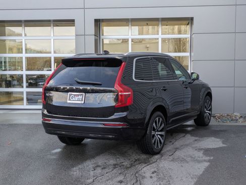 Used 2023 Volvo XC90 B5 Core w/ Climate Package image 5