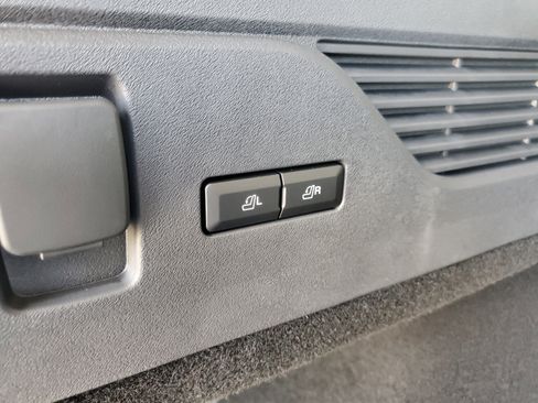 New 2026 Lincoln Nautilus Premier w/ Equipment Group 102A image 32