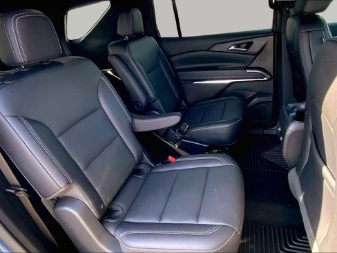 Used 2025 Chevrolet Traverse LT w/ Midnight/Sport Edition FWD image 20