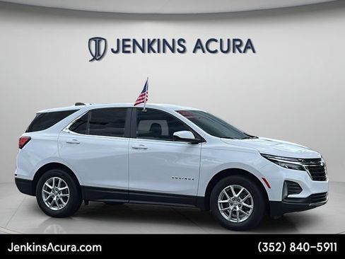 Used 2023 Chevrolet Equinox LT FWD image 1