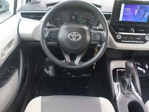 Used 2024 Toyota Corolla LE FWD image 5