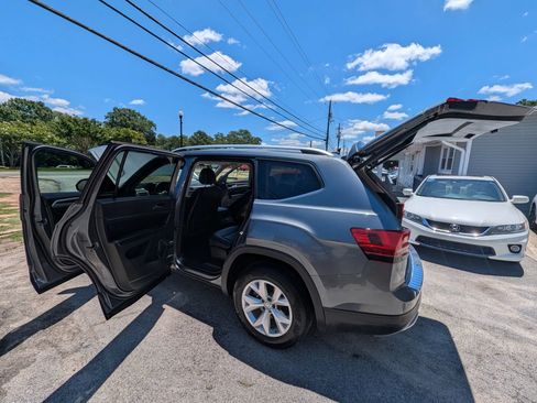 Used 2018 Volkswagen Atlas SE FWD image 9