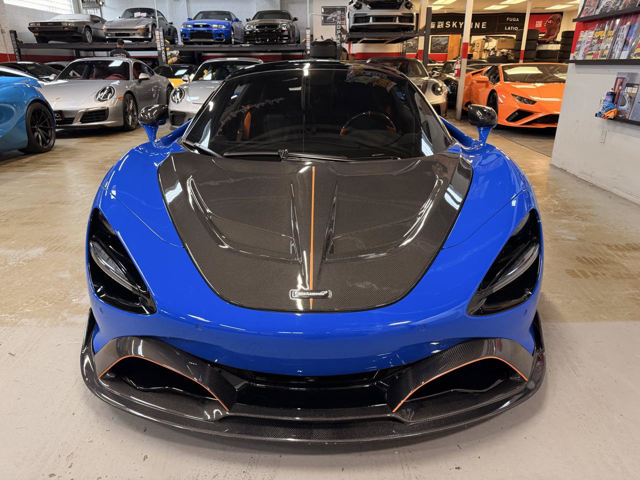 Used 2022 McLaren 720S Performance RWD image 2