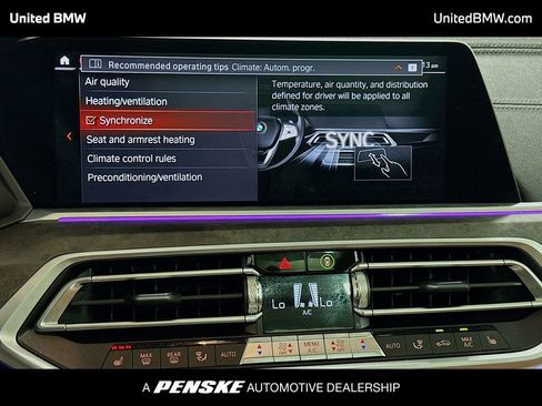 Used 2022 BMW X7 xDrive40i w/ Premium Package image 11