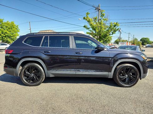 Used 2023 Volkswagen Atlas SE w/ Black Wheel Package AWD/4WD image 7