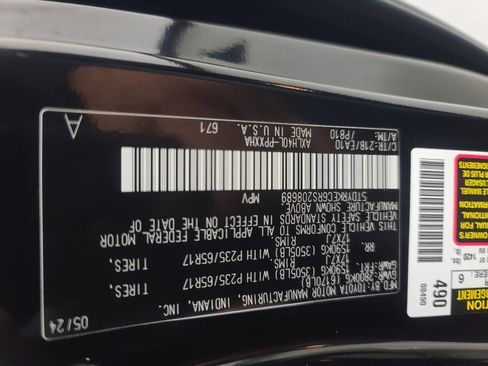 Used 2024 Toyota Sienna XLE image 40