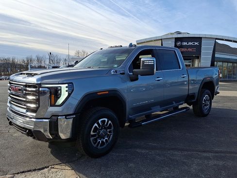 Certified 2025 GMC Sierra 2500 SLT w/ SLT Convenience Package image 3