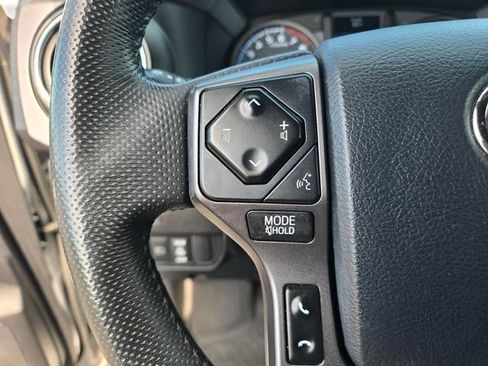 Certified 2020 Toyota Tacoma TRD Off-Road AWD/4WD image 23