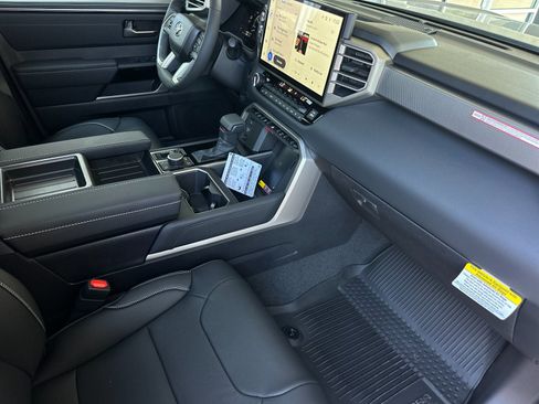 New 2026 Toyota Tundra Limited AWD/4WD image 16