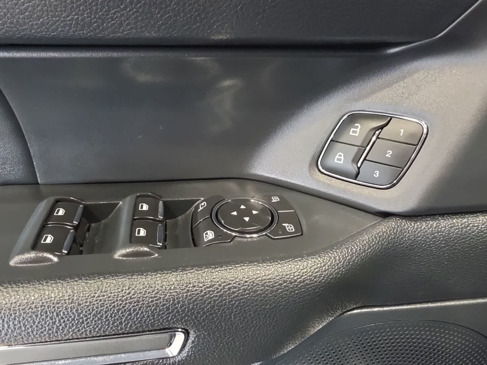 Used 2022 Ford Expedition XLT AWD/4WD image 23